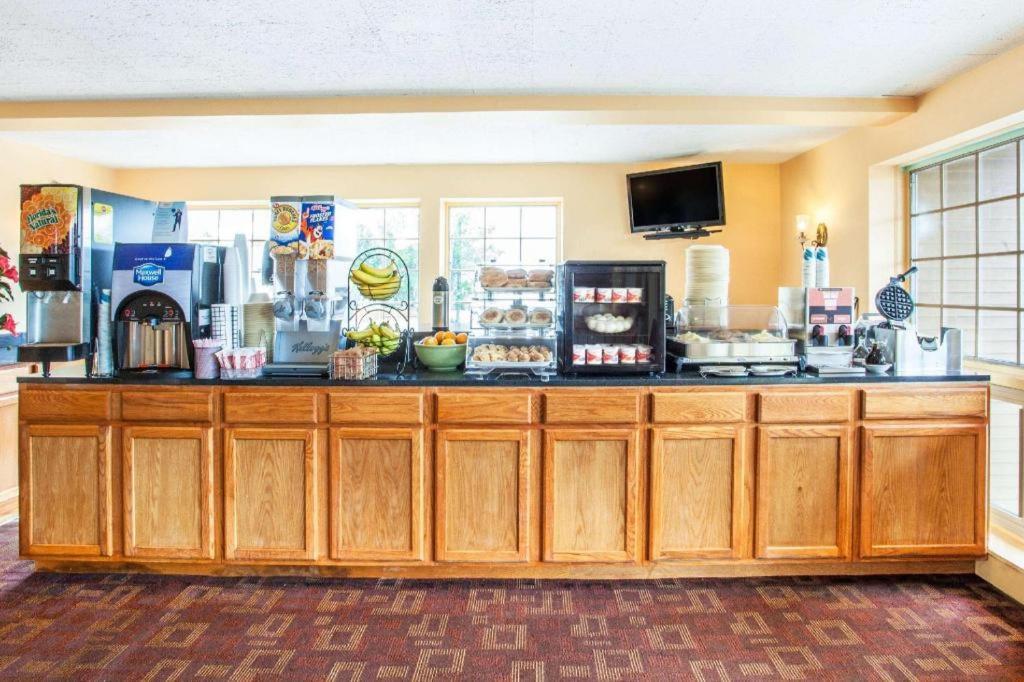 Travelodge By Wyndham South Burlington Exteriör bild